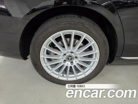 Mercedes-Benz E-Class 2023, фото 5