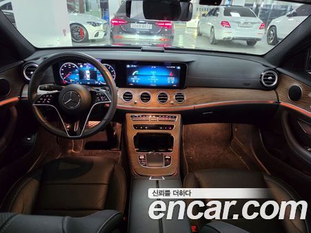 Mercedes-Benz E-Class 2023, фото 7