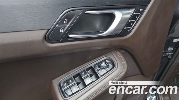 Porsche Macan 2020, фото 26