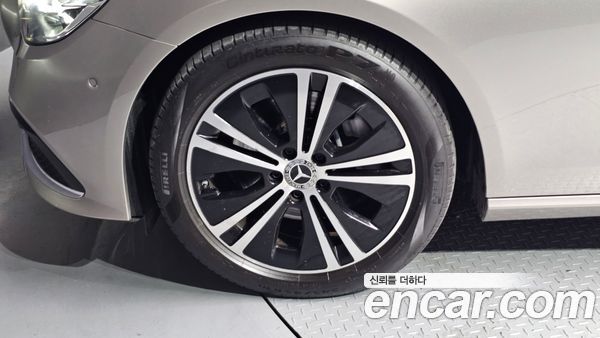 Mercedes-Benz E-Class 2021, фото 5