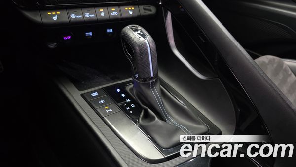 Hyundai Elantra 2023, фото 12