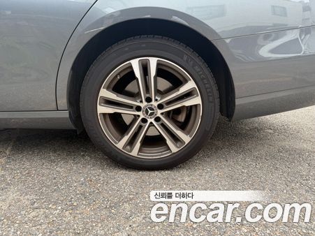 Mercedes-Benz E-Class 2021, фото 5