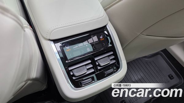 Volvo XC60 2026, фото 29