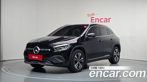 Mercedes-Benz GLA 2021