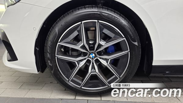 BMW 5 Series 2026, фото 5