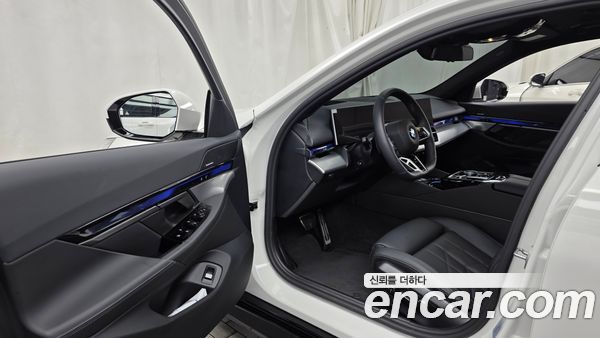 BMW 5 Series 2026, фото 13