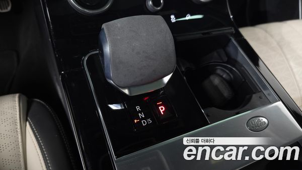 Land Rover Range Rover Velar 2021, фото 12