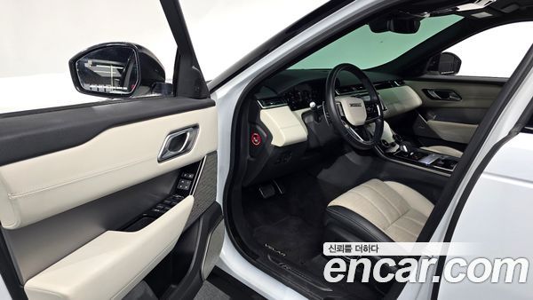 Land Rover Range Rover Velar 2021, фото 13