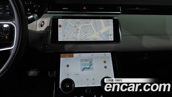 Land Rover Range Rover Velar 2021, фото 18