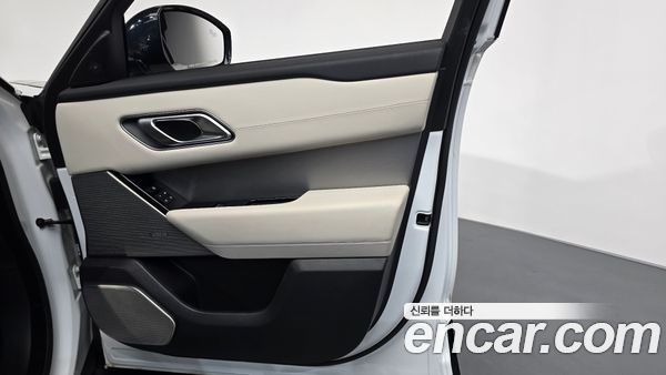 Land Rover Range Rover Velar 2021, фото 14