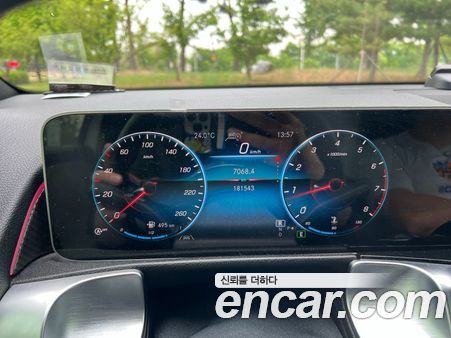 Mercedes-Benz GLB 2020, фото 14