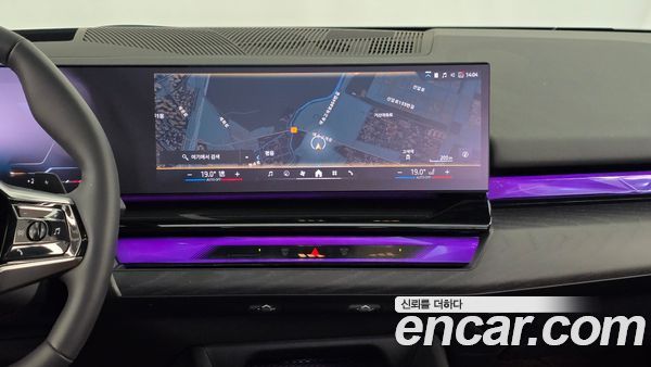 BMW 5 Series 2024, фото 14