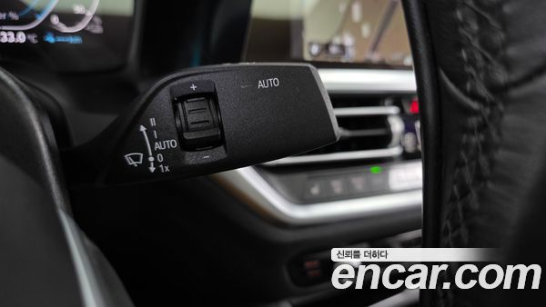 BMW 3 Series 2021, фото 29