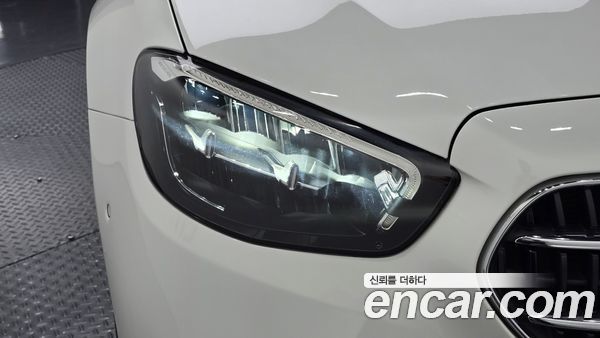 Mercedes-Benz E-Class 2021, фото 7