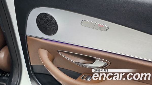 Mercedes-Benz E-Class 2021, фото 28