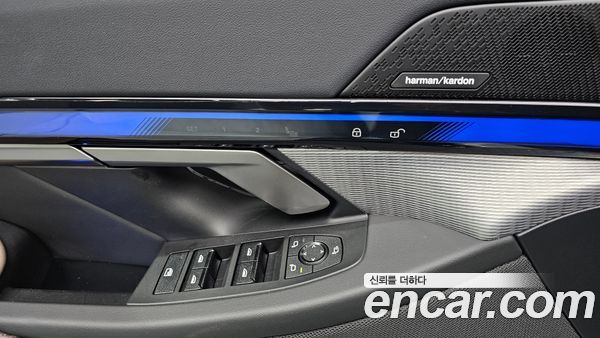 BMW 5 Series 2025, фото 29