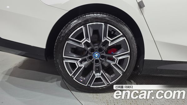 BMW i5 2024, фото 5