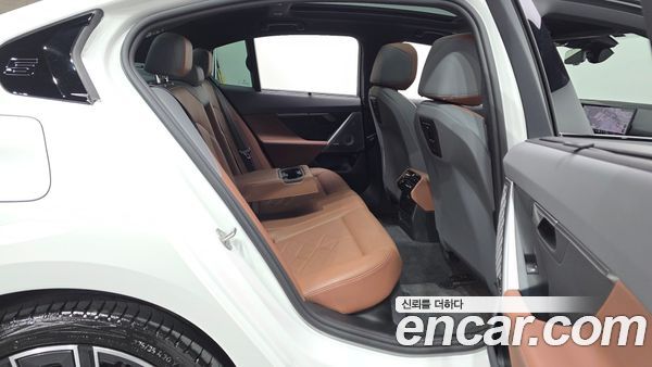 BMW i5 2024, фото 17