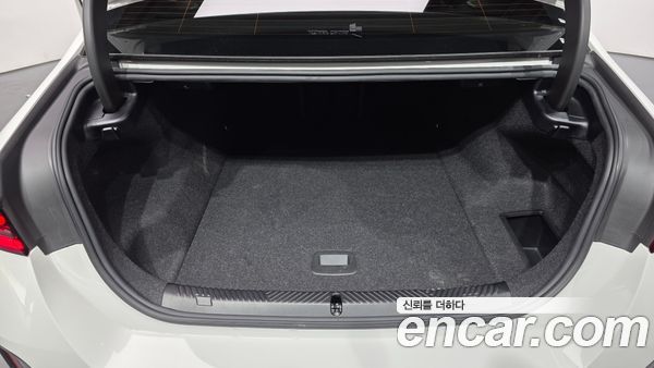 BMW i5 2024, фото 25