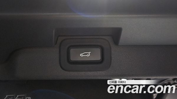 Land Rover Discovery 2022, фото 31