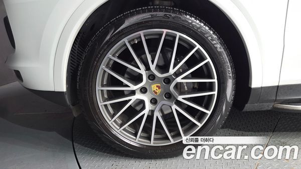 Porsche Cayenne 2020, фото 5