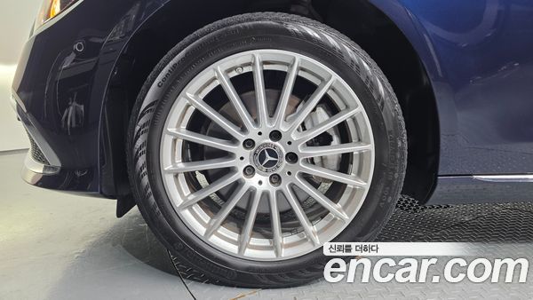 Mercedes-Benz E-Class 2021, фото 5