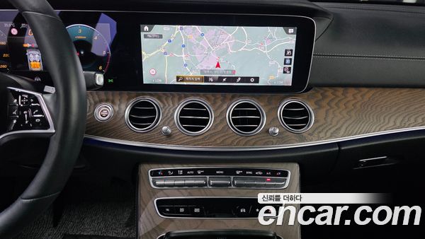 Mercedes-Benz E-Class 2021, фото 26
