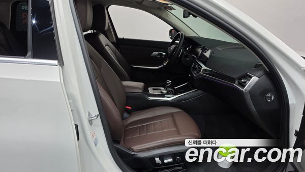 BMW 3 Series 2021, фото 16