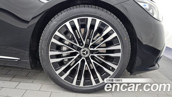 Mercedes-Benz S-Class 2022, фото 5