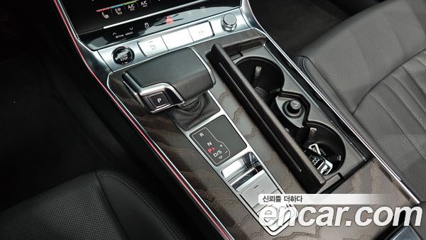 Audi A6 2021, фото 11