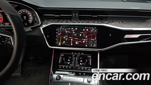 Audi A6 2021, фото 19