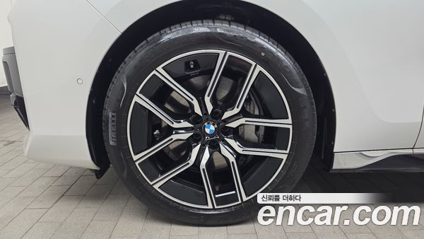 BMW 7 Series 2023, фото 5
