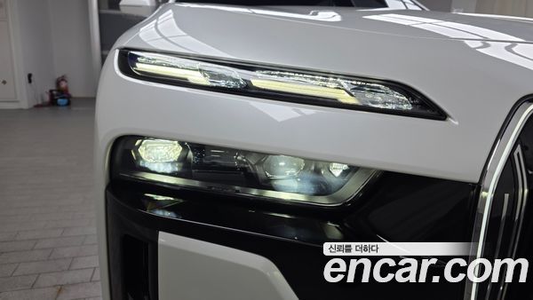 BMW 7 Series 2023, фото 8