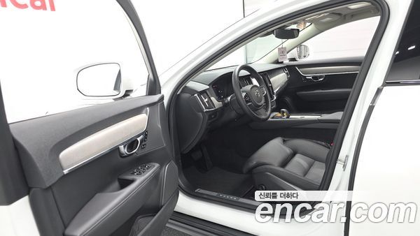 Volvo V90 2025, фото 12