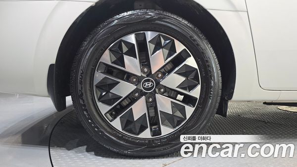 Hyundai Staria 2023, фото 5