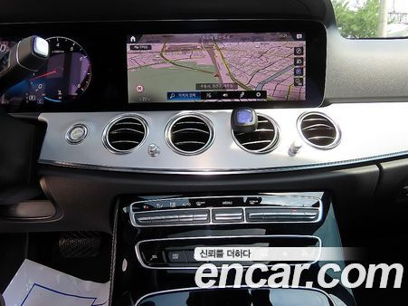 Mercedes-Benz E-Class 2021, фото 14
