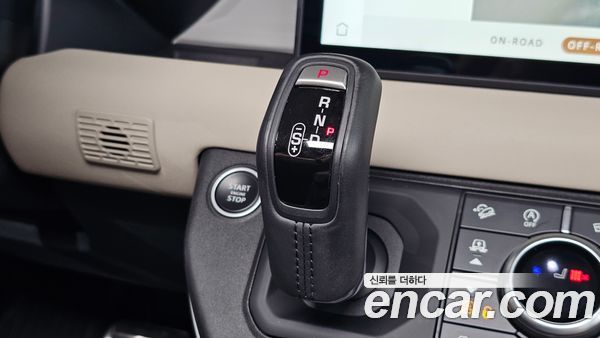 Land Rover Defender 2020, фото 11