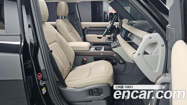Land Rover Defender 2020, фото 15