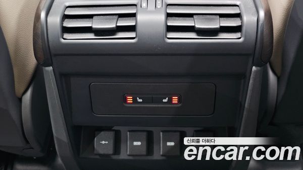 Land Rover Defender 2020, фото 28