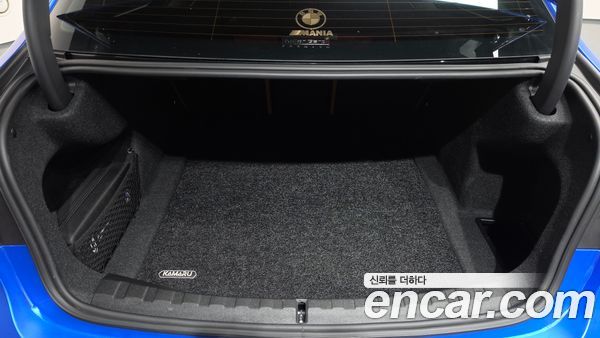 BMW 3 Series 2024, фото 25