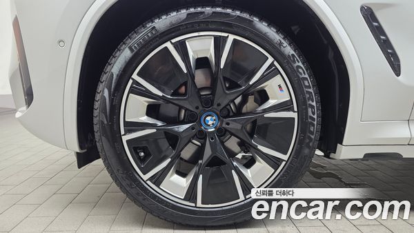 BMW iX3 2023, фото 4