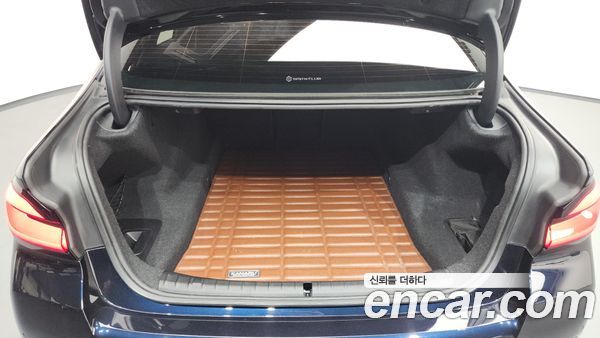BMW 5 Series 2022, фото 26