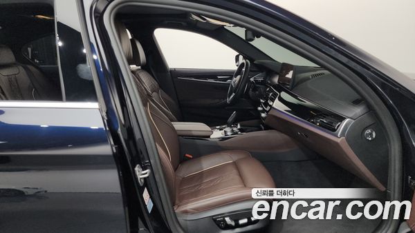 BMW 5 Series 2022, фото 16