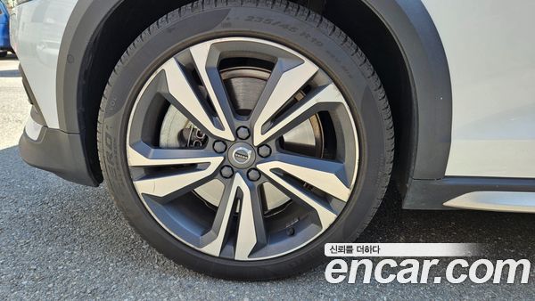 Volvo V60 2021, фото 5