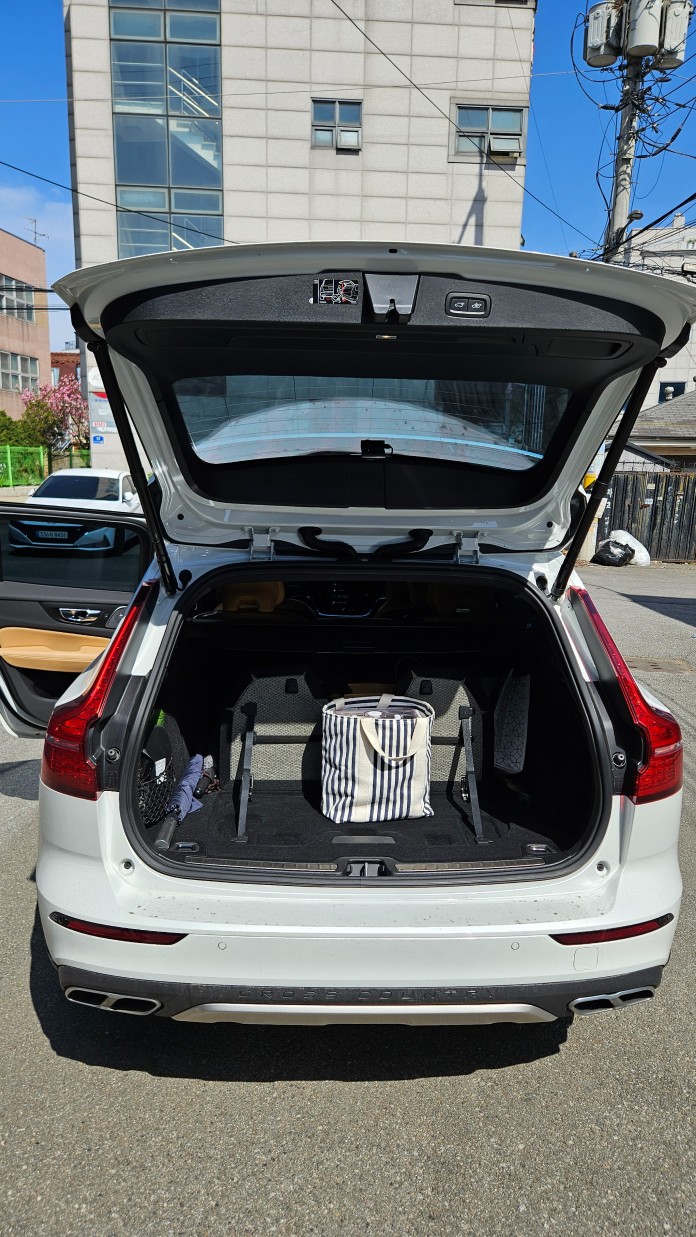 Volvo V60 2021, фото 9