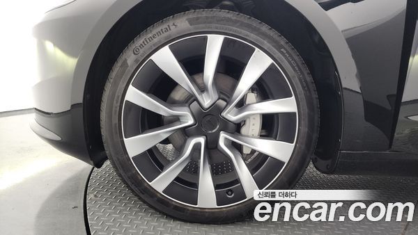 Tesla Model 3 2024, фото 5