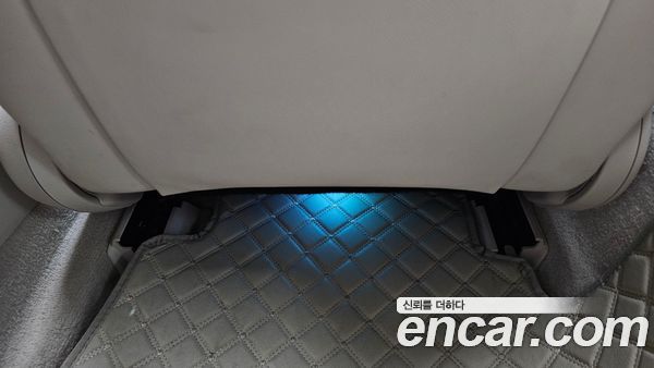 Mercedes-Benz E-Class 2024, фото 28
