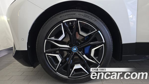 BMW iX 2023, фото 5