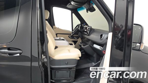 Mercedes-Benz Sprinter 2023, фото 16
