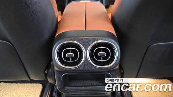Mercedes-Benz GLC 2024, фото 31